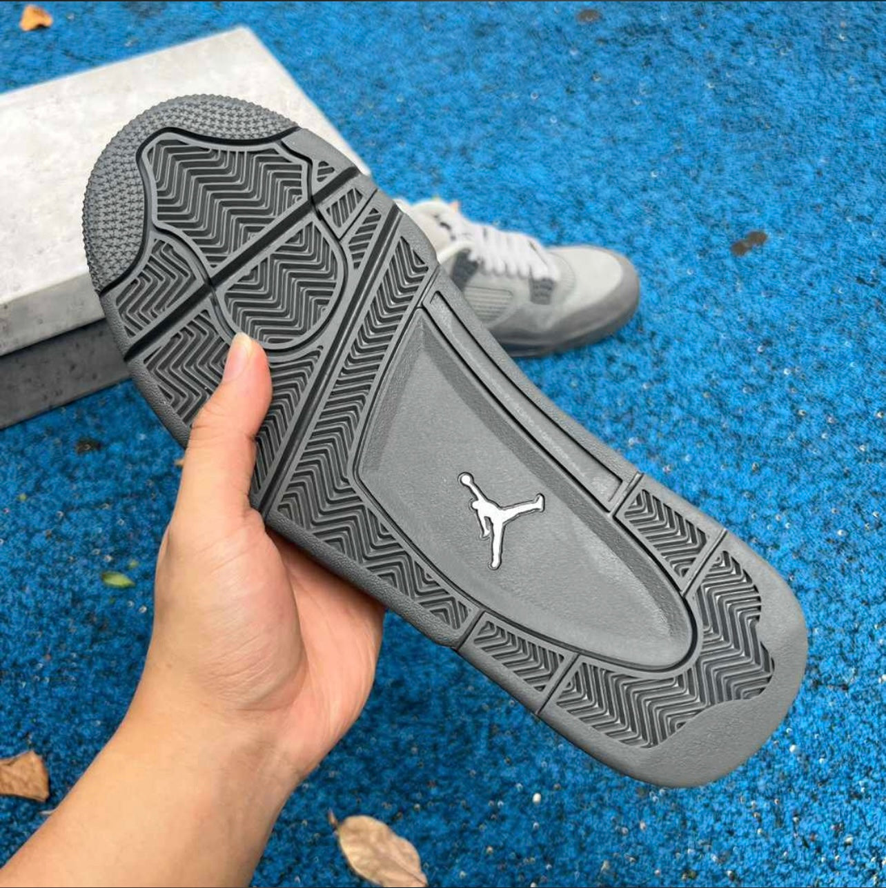 Air Jordan 4 Retro SE "Wet Cement"